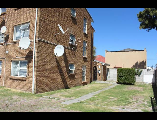 2 BEDROOM PROPERTY TO RENT IN PAROW VALLEY